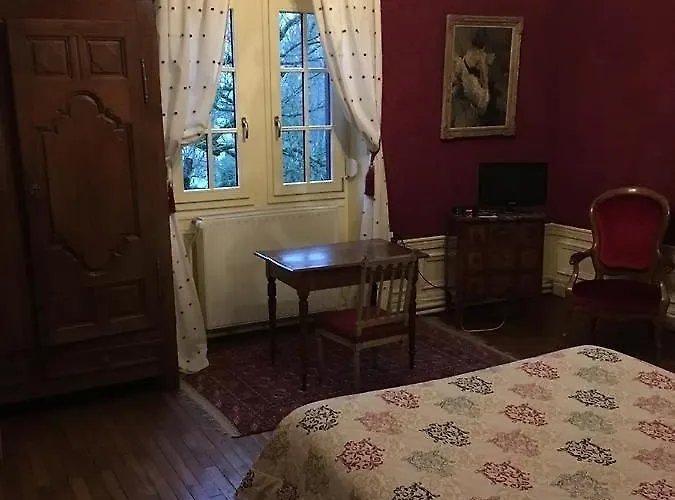 Oda ve Kahvaltı Le Manoir De La Graviere